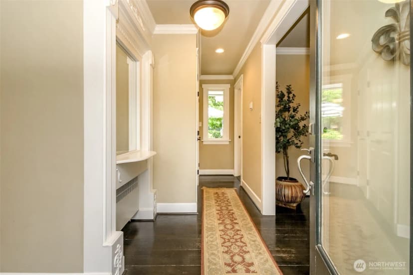Property photo for 10415 Brook Lane Sw, Lakewood photo 10