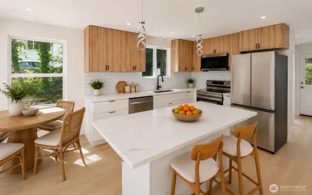 Property photo for 7605 Ne Hidden Cove Rd, Bainbridge Island photo 4