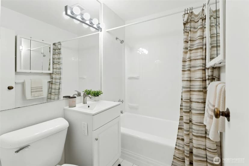 Property photo for 1400 Hubbell Place #ph112, Seattle photo 15