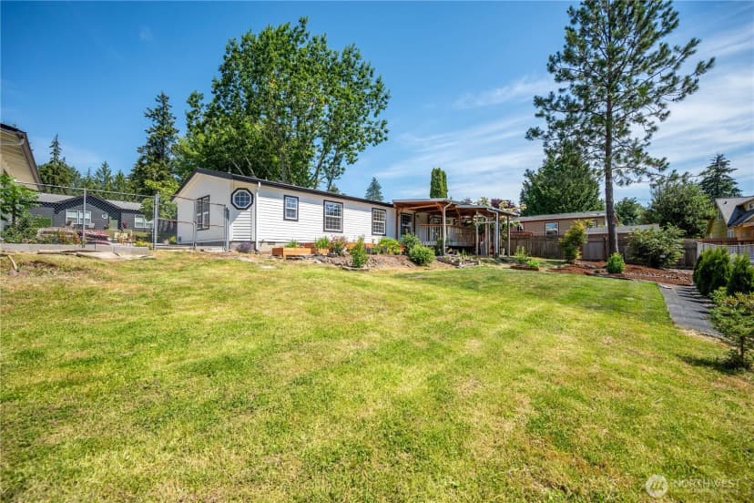 Property photo for 105 Robin Court, Longview photo 22
