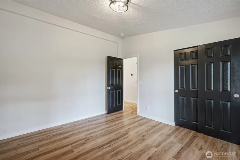 Property photo for 105 Robin Court, Longview photo 17