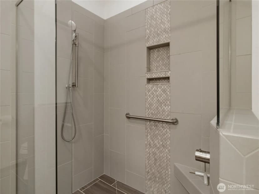 Property photo for 7014 89th Avenue Ct Sw, Lakewood photo 22