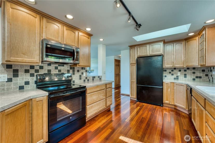 Property photo for 7912 Se Puget Heights Lane, Port Orchard photo 10