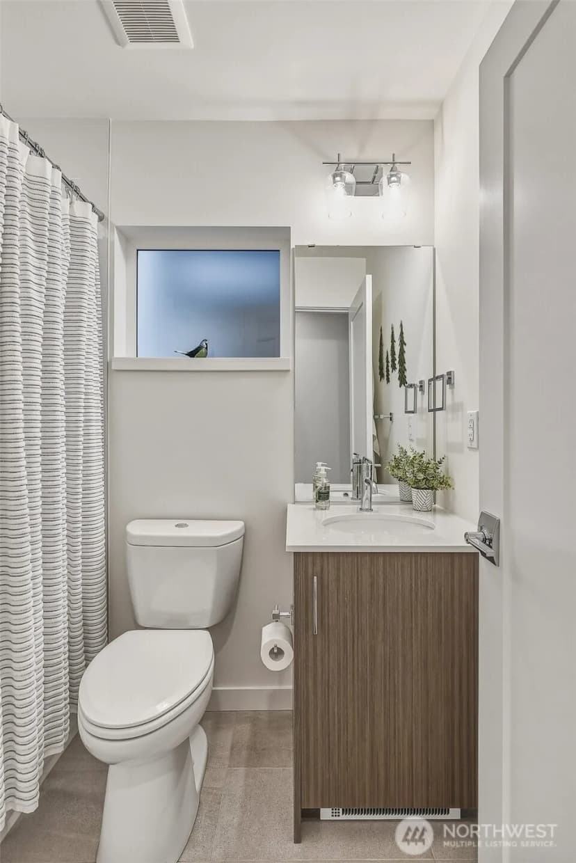 Property photo for 6313 9th Avenue Ne #a, Seattle photo 9