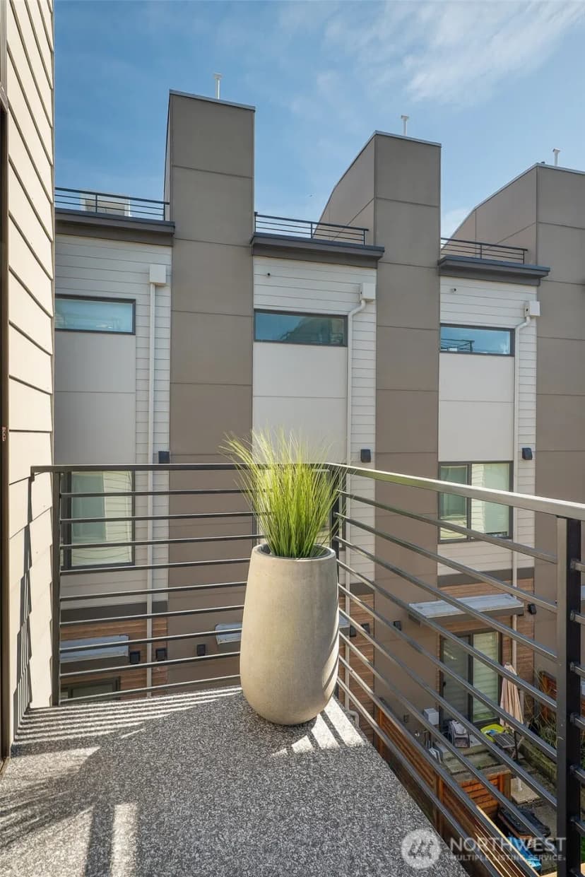 Property photo for 6313 9th Avenue Ne #a, Seattle photo 22