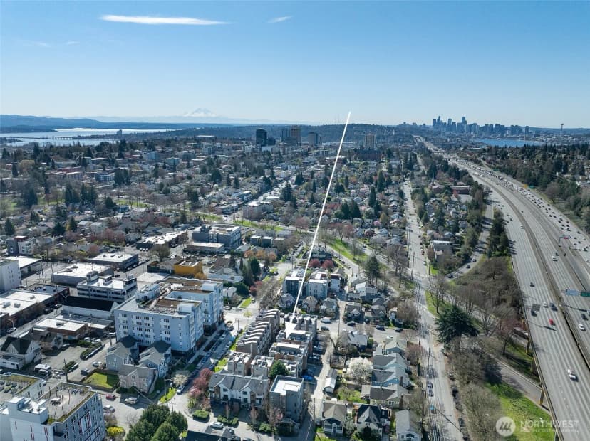 Property photo for 6313 9th Avenue Ne #a, Seattle photo 32