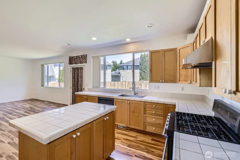 Property photo for 24036 Se 10th Court, Sammamish photo 10