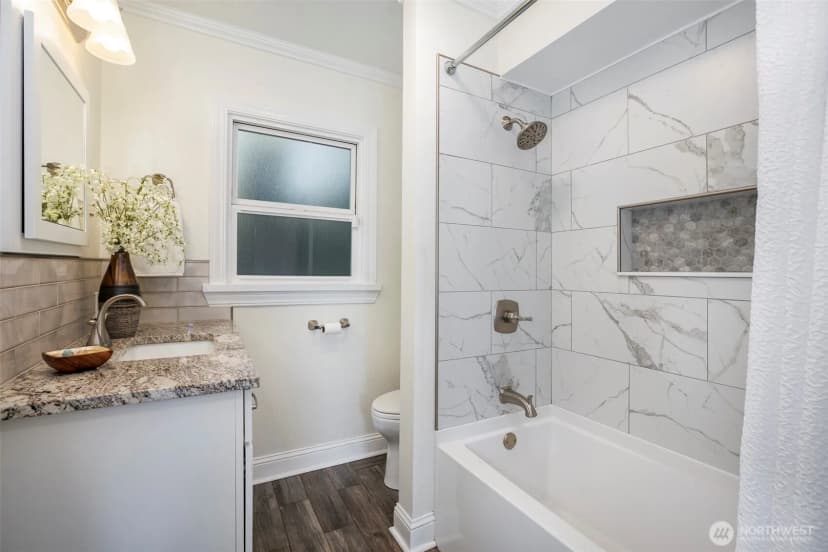 Property photo for 610 N 125th Street, Seattle photo 14
