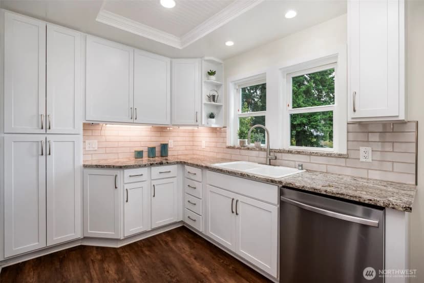 Property photo for 610 N 125th Street, Seattle photo 10