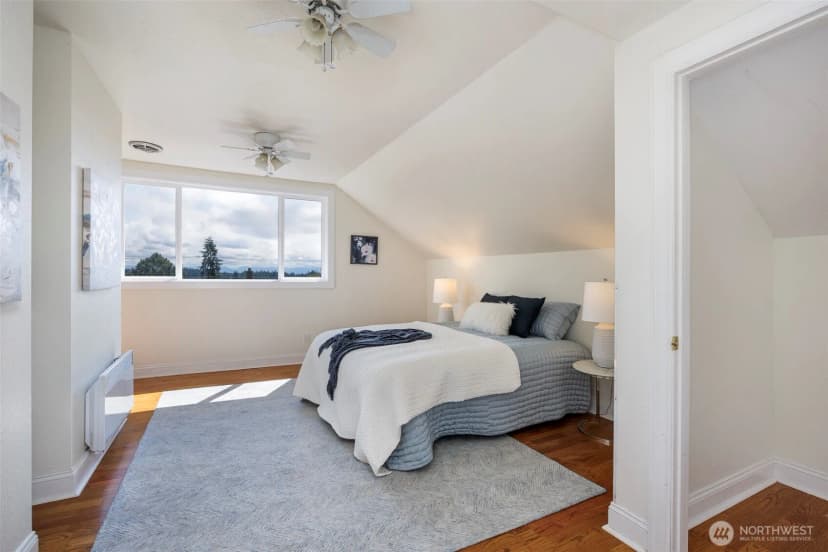 Property photo for 610 N 125th Street, Seattle photo 17