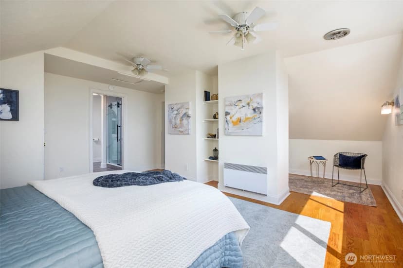 Property photo for 610 N 125th Street, Seattle photo 16