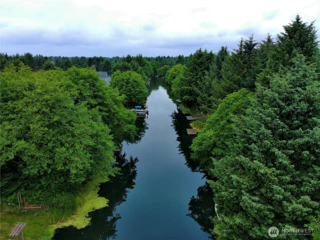 Property photo for 772 Island Circle Se, Ocean Shores photo 2