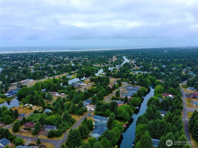 Property photo for 772 Island Circle Se, Ocean Shores photo 28