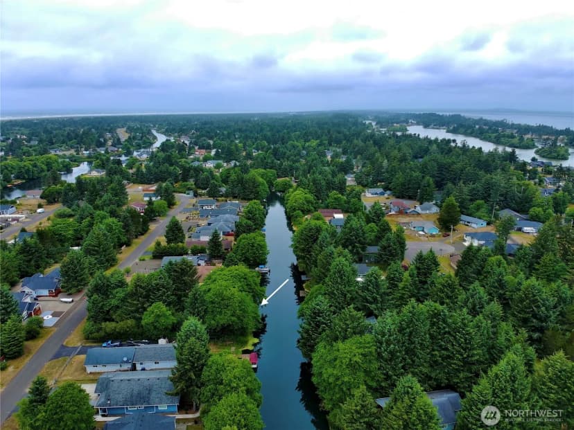 Property photo for 772 Island Circle Se, Ocean Shores photo 21