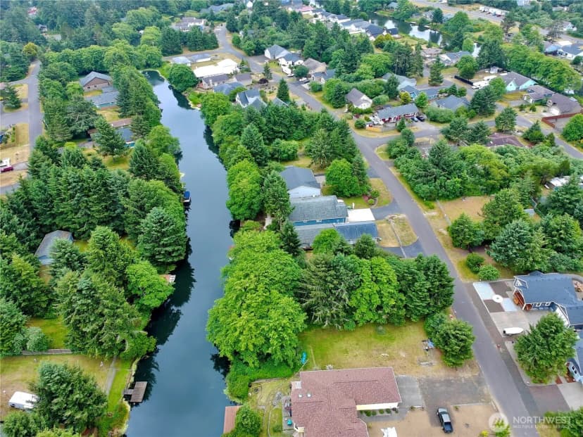 Property photo for 772 Island Circle Se, Ocean Shores photo 15