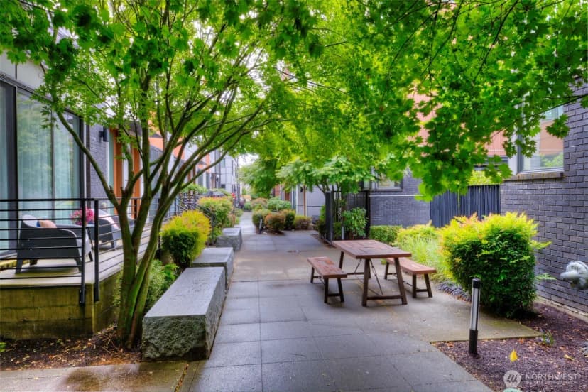 Property photo for 3834 California Avenue Sw, Seattle photo 5