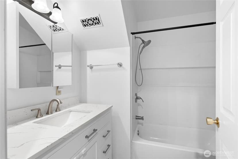 Property photo for 91 Loafer Lane, Port Angeles photo 24