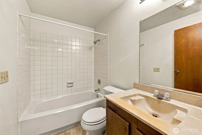 Property photo for 22700 28th Avenue S #203, Des Moines photo 14