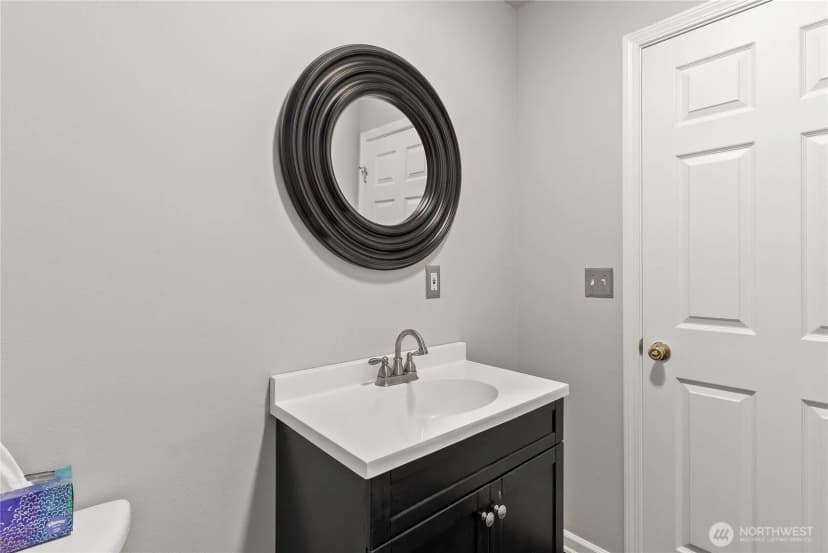 Property photo for 7703 11 Avenue Sw, Seattle photo 9