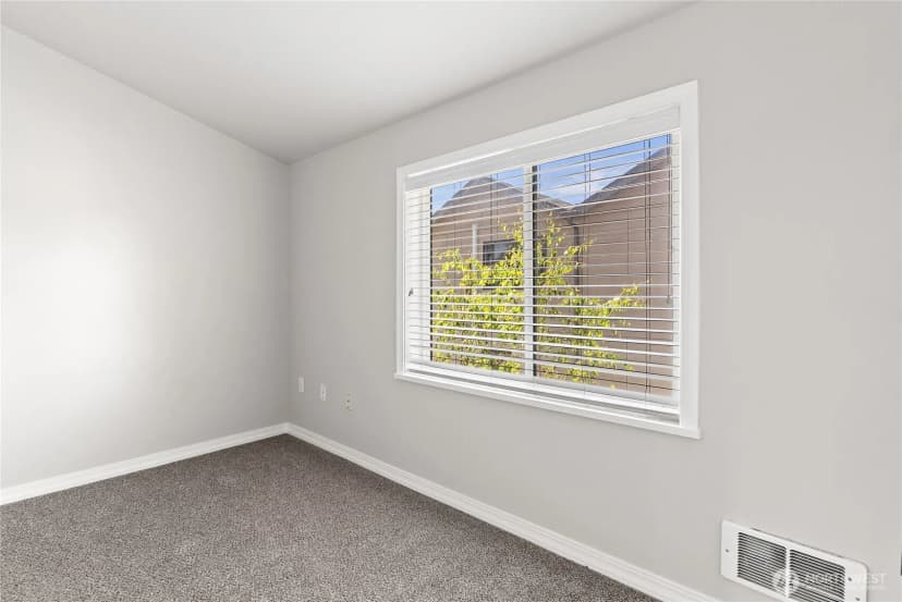 Property photo for 7703 11 Avenue Sw, Seattle photo 19