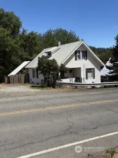 Property photo for 407 S 1st Street, Roslyn
