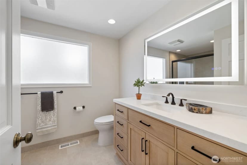 Property photo for 18141 Normandy Terrace Sw, Normandy Park photo 22
