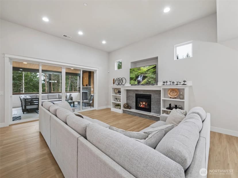 Property photo for 917 Tiedman Road Nw, Lakebay photo 10