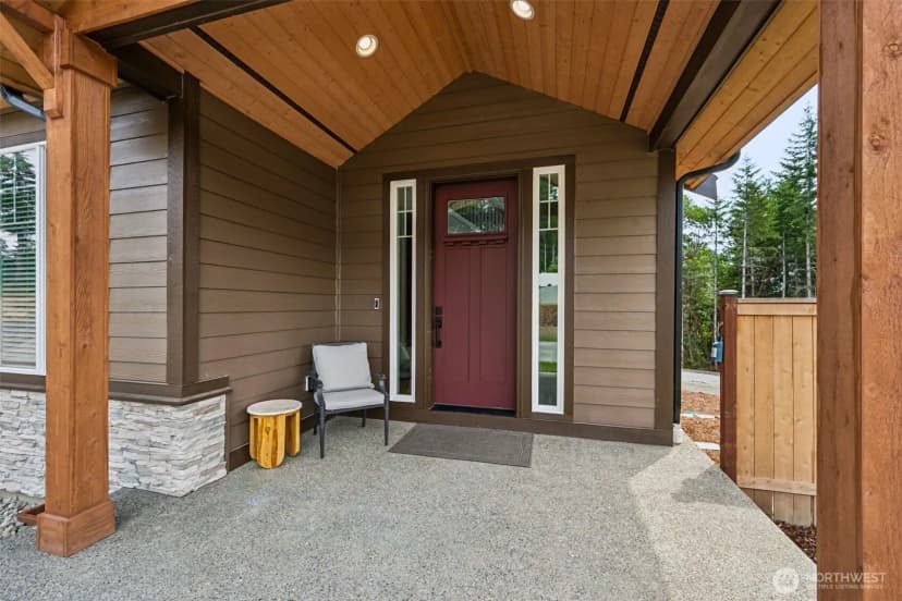 Property photo for 917 Tiedman Road Nw, Lakebay photo 3