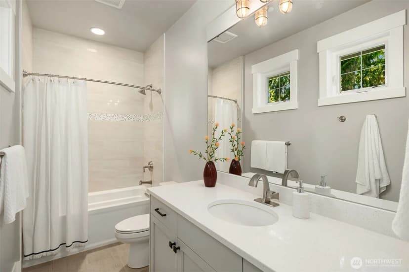 Property photo for 5866 127th Avenue Ne, Kirkland photo 22