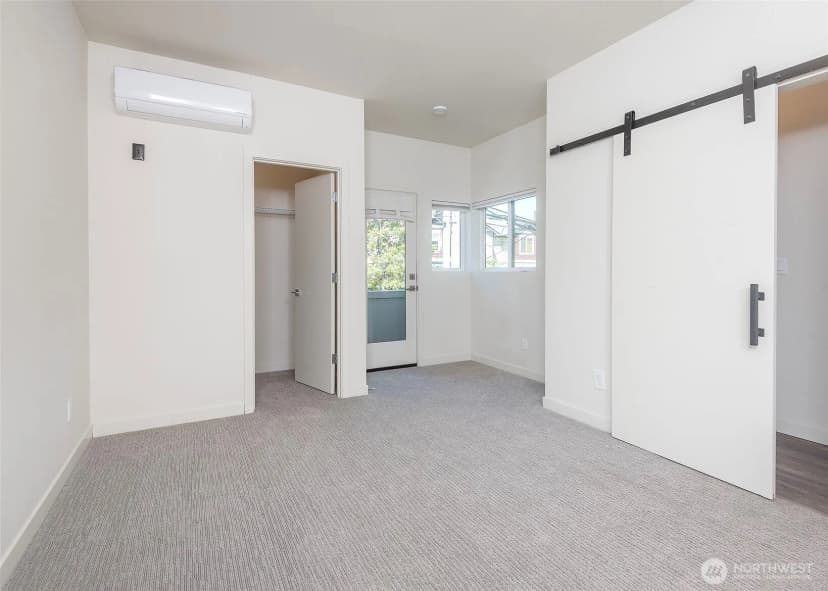 Property photo for 12032 33rd Ave Ne #f, Seattle photo 13