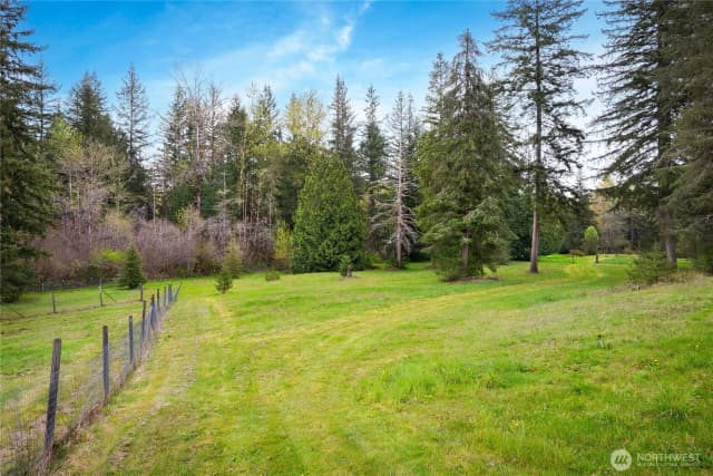 Property photo for 4421 199th Avenue Se, Snohomish photo 5