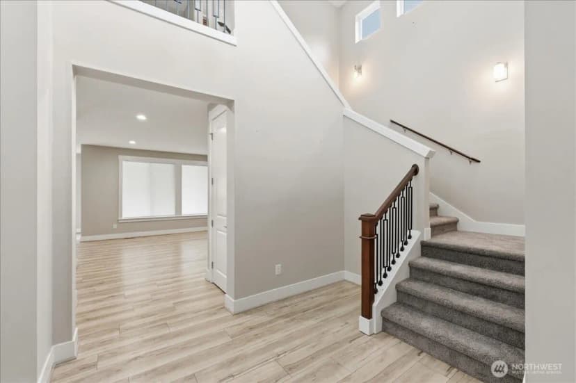 Property photo for 8316 Wildwood Avenue Sw, Lakewood photo 14