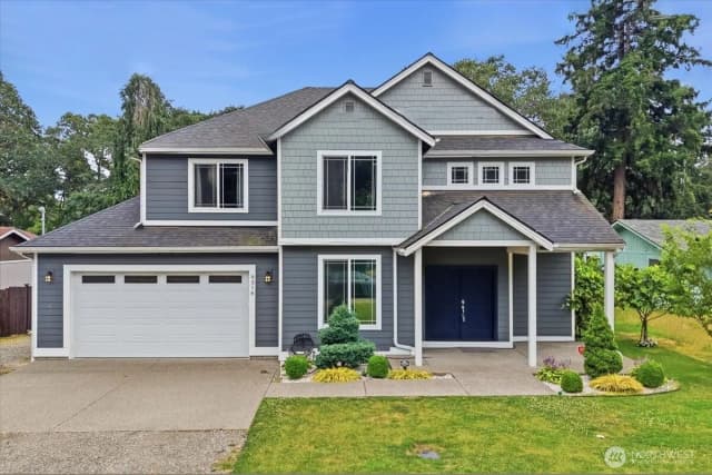 Property photo for 8316 Wildwood Avenue Sw, Lakewood