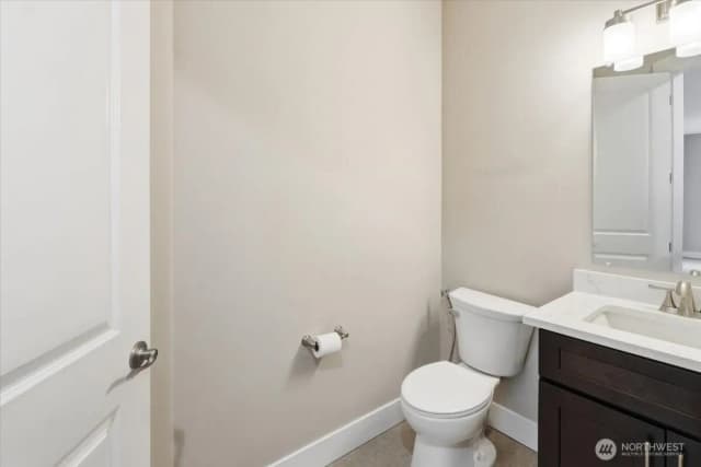Property photo for 8316 Wildwood Avenue Sw, Lakewood photo 5