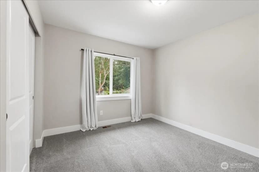 Property photo for 8316 Wildwood Avenue Sw, Lakewood photo 17