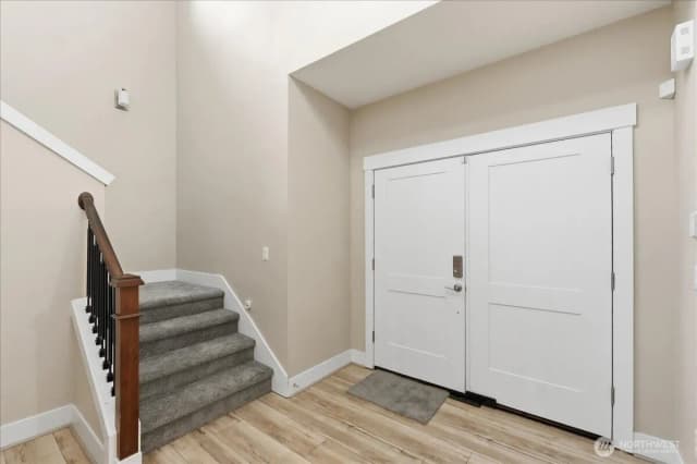 Property photo for 8316 Wildwood Avenue Sw, Lakewood photo 3