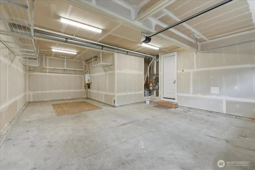 Property photo for 8316 Wildwood Avenue Sw, Lakewood photo 27