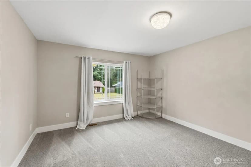 Property photo for 8316 Wildwood Avenue Sw, Lakewood photo 25