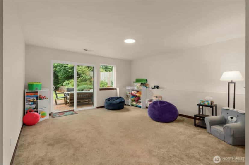 Property photo for 19036 18th Avenue Ne, Shoreline photo 21