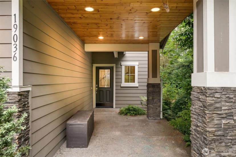 Property photo for 19036 18th Avenue Ne, Shoreline photo 2