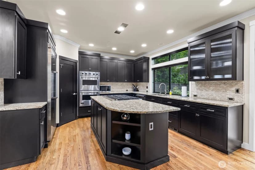 Property photo for 1824 Market Street, Kirkland photo 11