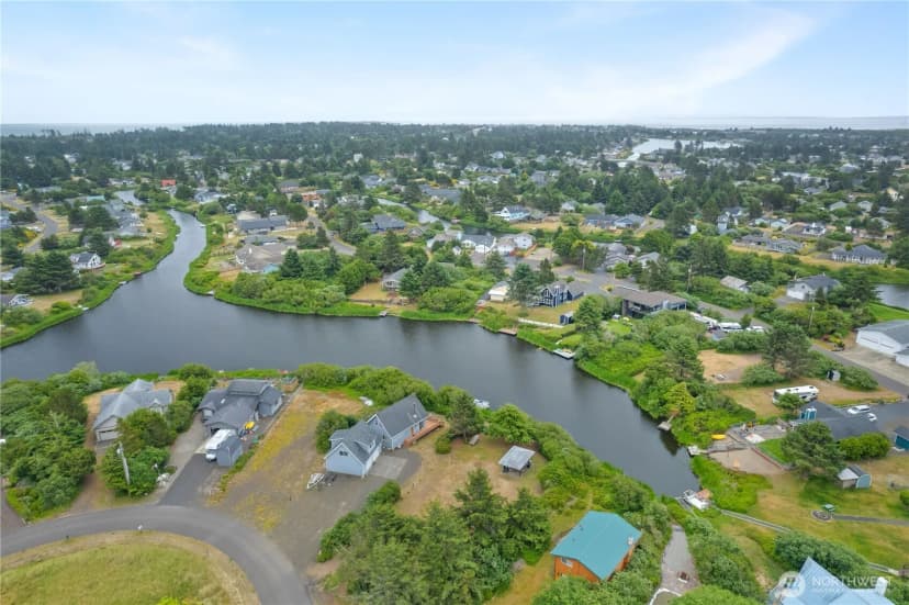 Property photo for 359 Goeduck Loop Sw, Ocean Shores photo 8