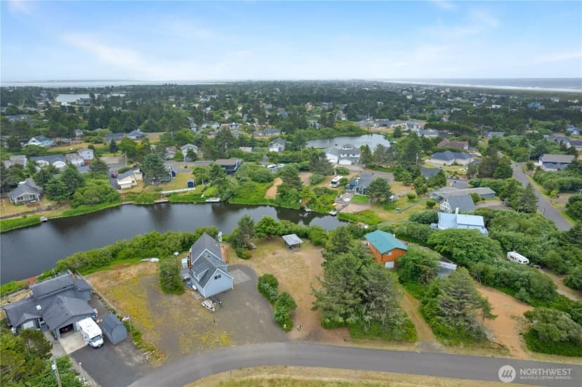 Property photo for 359 Goeduck Loop Sw, Ocean Shores photo 12