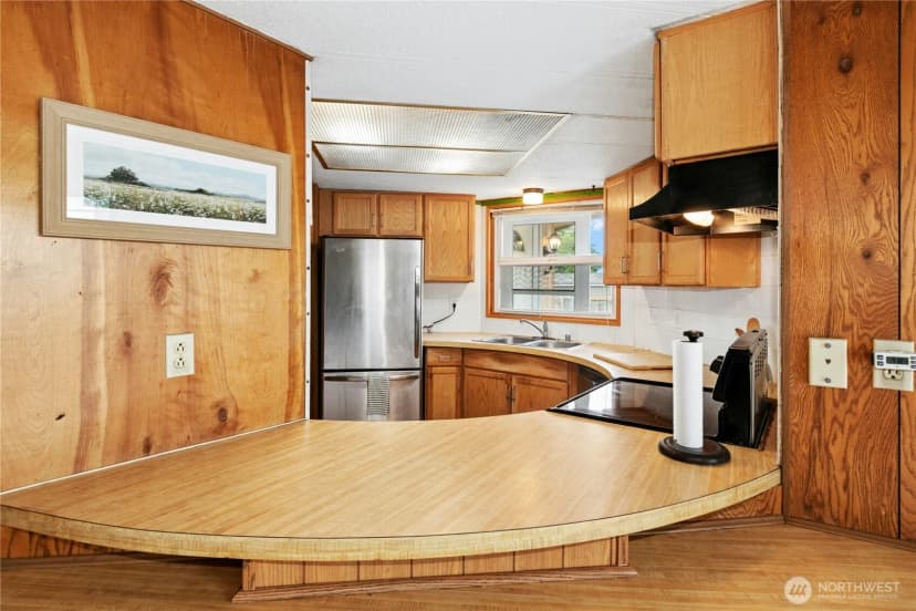 Property photo for 801 Walker Avenue, Oak Harbor photo 10