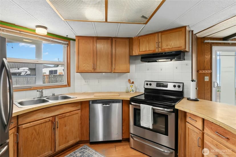 Property photo for 801 Walker Avenue, Oak Harbor photo 9
