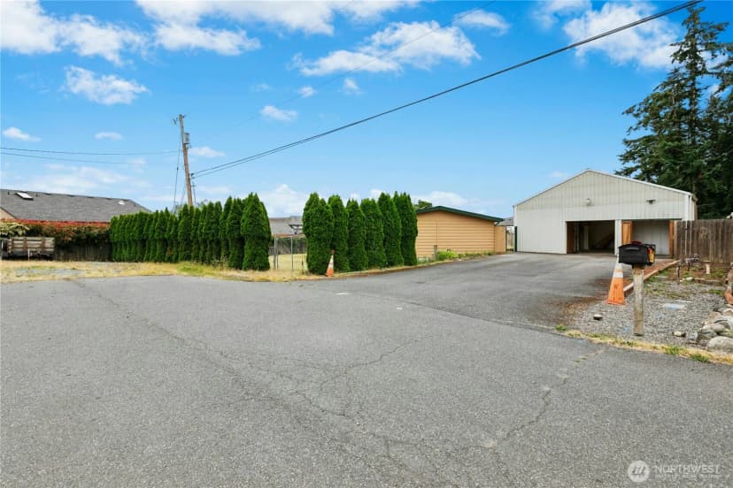 Property photo for 801 Walker Avenue, Oak Harbor photo 30