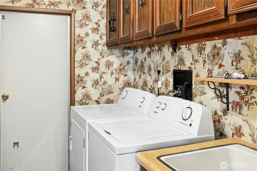 Property photo for 801 Walker Avenue, Oak Harbor photo 20