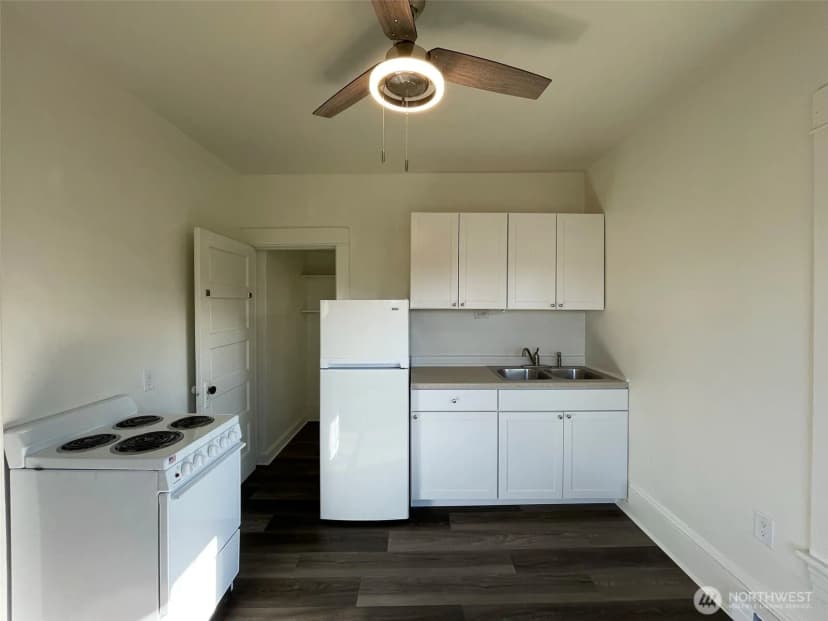 Property photo for 2519 Baker Avenue, Everett photo 30