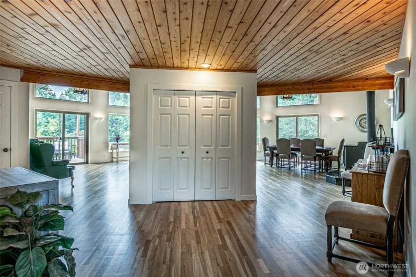 Property photo for 26044 Se 192nd Street, Maple Valley photo 6