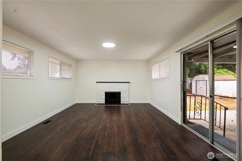 Property photo for 8408 121st Street Sw, Lakewood photo 24
